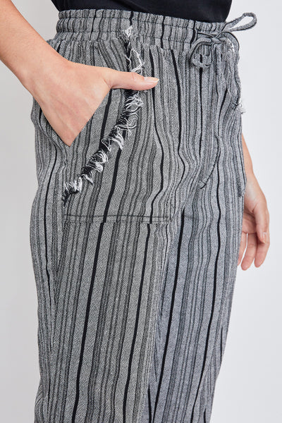 Women's High Rise Linen Capri Pant With Fray Detail